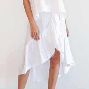 Elegant White Tiered Skirt - Linen STARK - Size Large - Like New - Ruffled